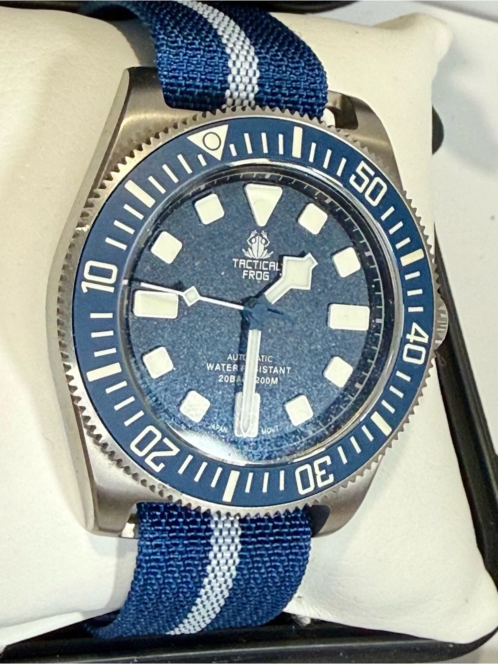 Tactical Frog FX-Automatic Titanium Classic Dive Mens Watch. 42mm